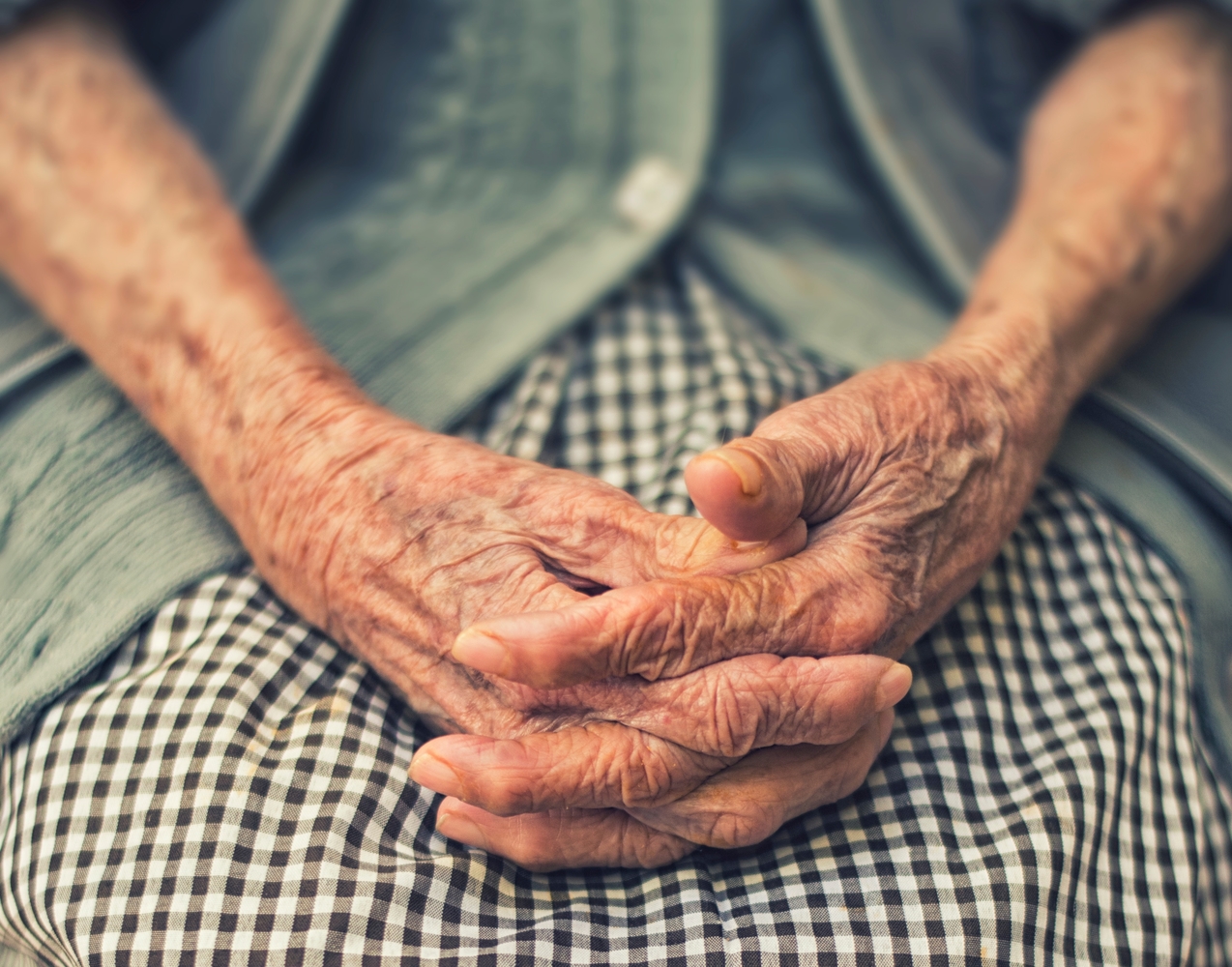 Old woman's hands
