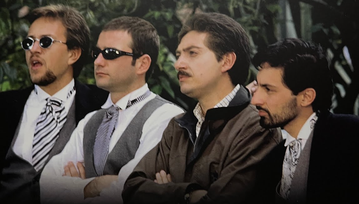 Screenshot from "Hombres"